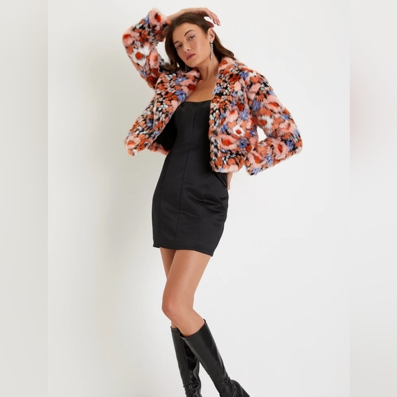 Lulu's Fur Jacket - Picture 2 of 5